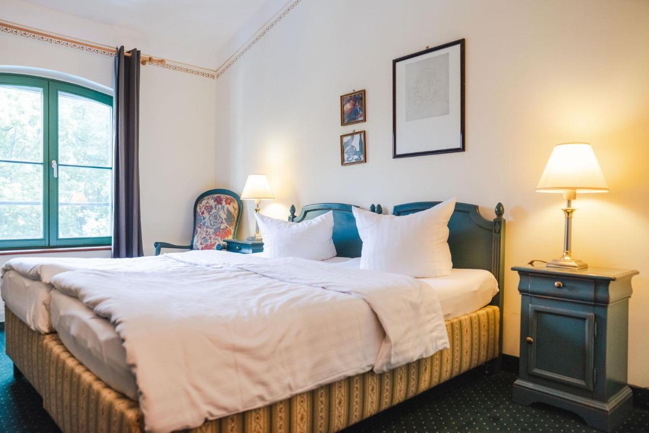 Large Twin Room